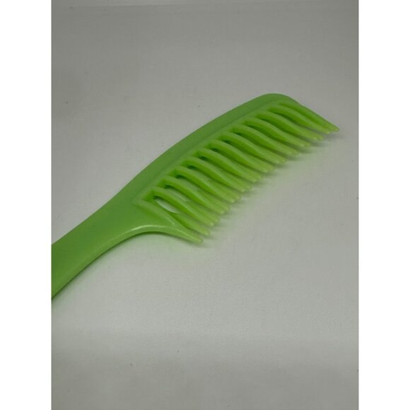 Wide Tooth Green Detangling Comb – 7.5" Plastic Hair Comb with Handle - Picture 4 of 7
